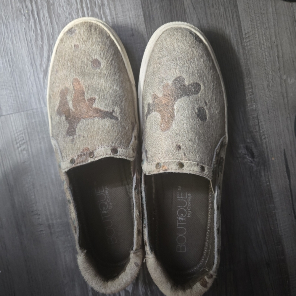 Womens Tan Slip-On Shoes